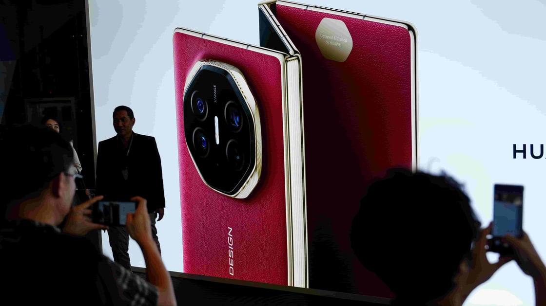 enright-china-smartphones-min